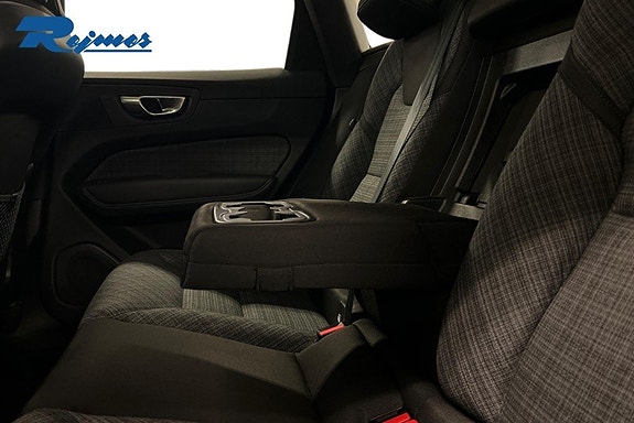Volvo XC60 9 of 20