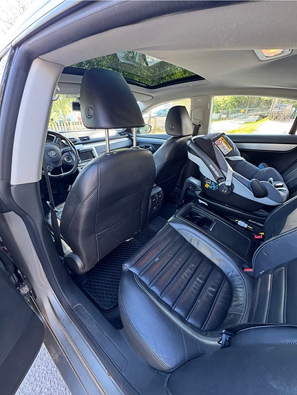 Volkswagen Passat CC 4 of 6