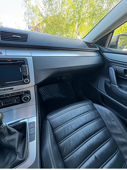 Volkswagen Passat CC 6 of 6