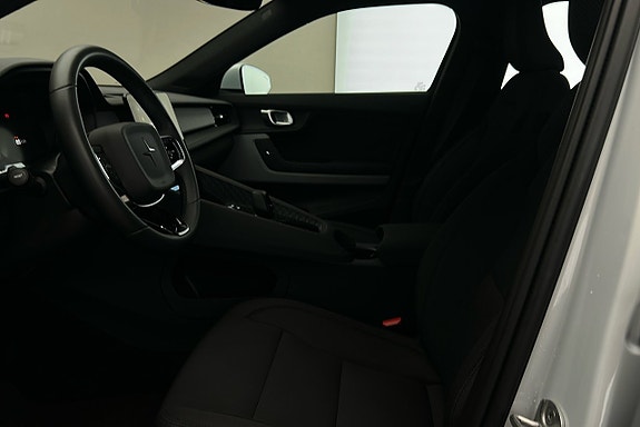Polestar 2 10 of 28