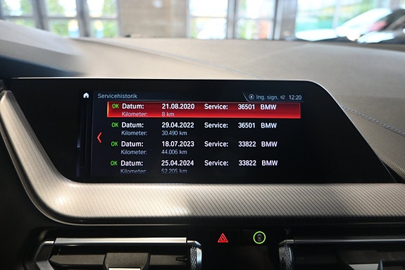 BMW 218i 24 of 26