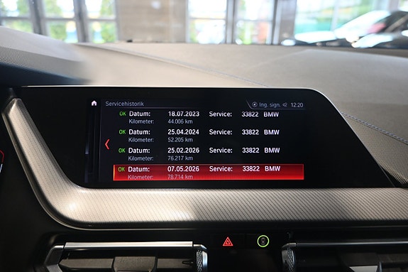 BMW 218i 25 of 26