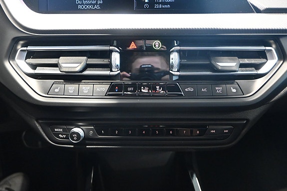 BMW 218i 23 of 26