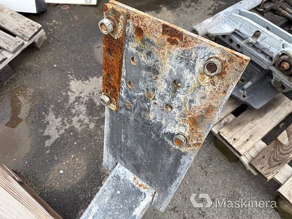 Plogfästen till lastbil Mählers 16 of 27