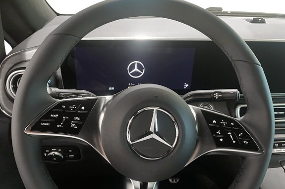 Mercedes-Benz V300 d 14 of 14