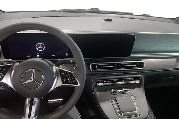 Mercedes-Benz V300 d 13 of 14