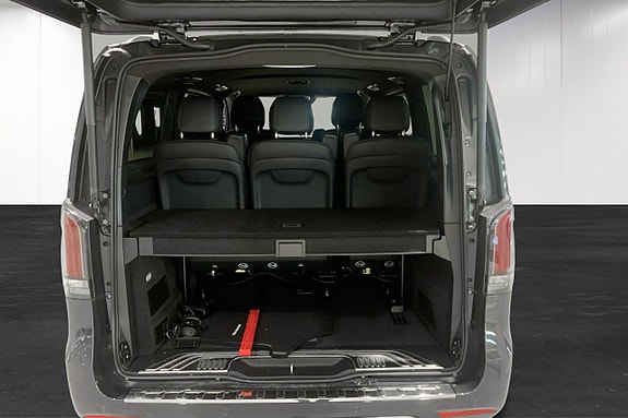 Mercedes-Benz V300 d 8 of 14