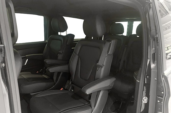 Mercedes-Benz V300 d 9 of 14