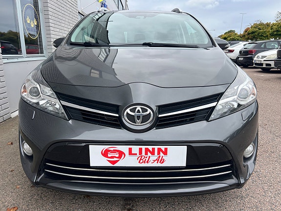 Toyota Verso 2 of 22