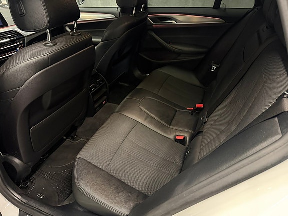 BMW 520d 13 of 15