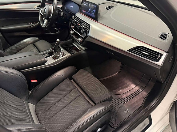 BMW 520d 8 of 15
