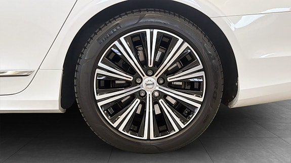 Volvo V90 9 of 12