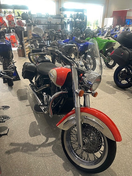 Honda Powersports VT1100 Shadow 3 of 7