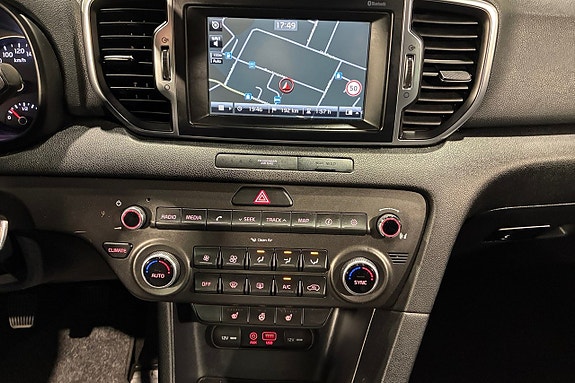 Kia Sportage 12 of 17