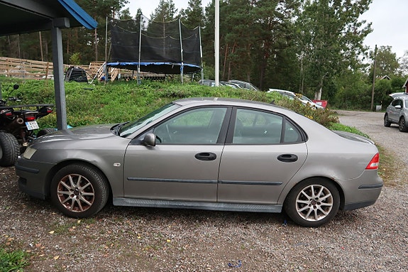 Saab 9-3 2 of 6