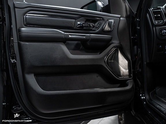 Dodge RAM 1500 23 of 30