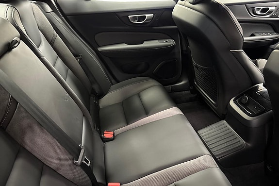 Volvo S60 11 of 23