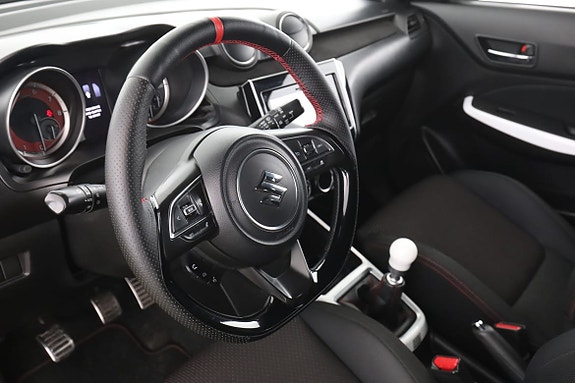 Suzuki Swift 12 of 30