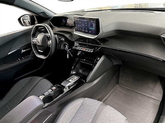Peugeot 2008 14 of 18