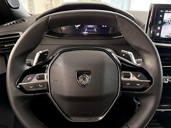 Peugeot 2008 7 of 18