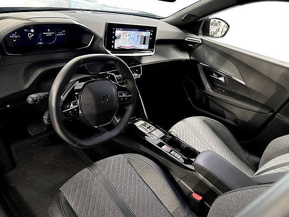Peugeot 2008 5 of 18