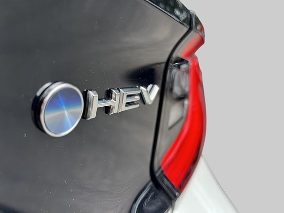 Toyota Yaris 11 of 16