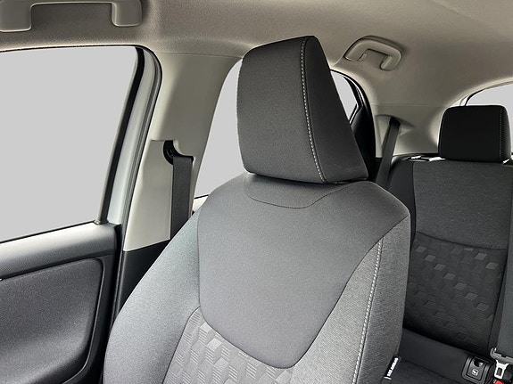 Toyota Yaris 14 of 16