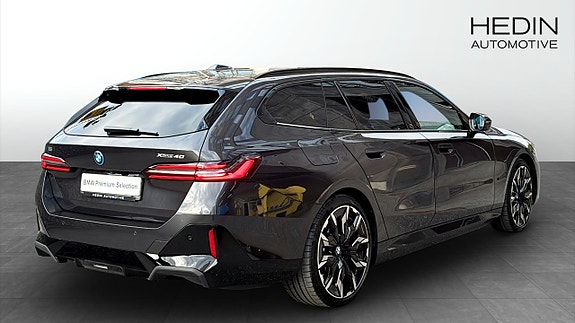 BMW i5 2 of 12