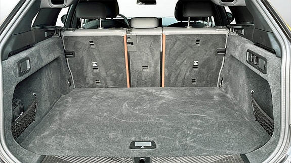 BMW i5 10 of 12