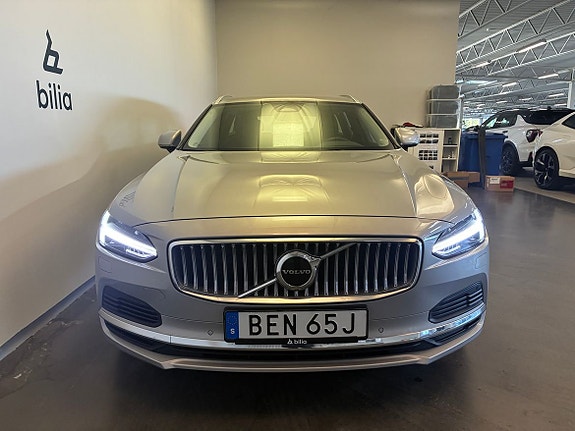 Volvo V90 2 of 22