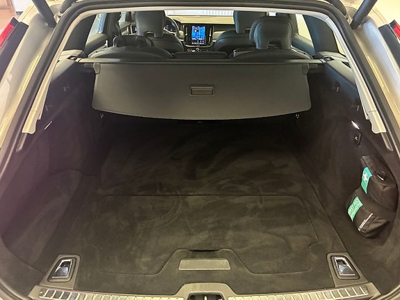 Volvo V90 10 of 22