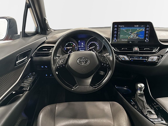 Toyota C-HR 10 of 12