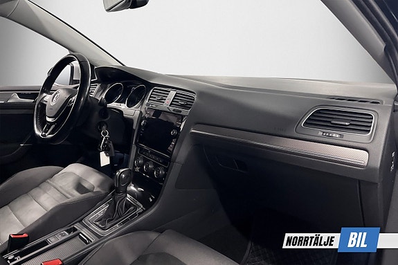 Volkswagen Golf Alltrack 12 of 22