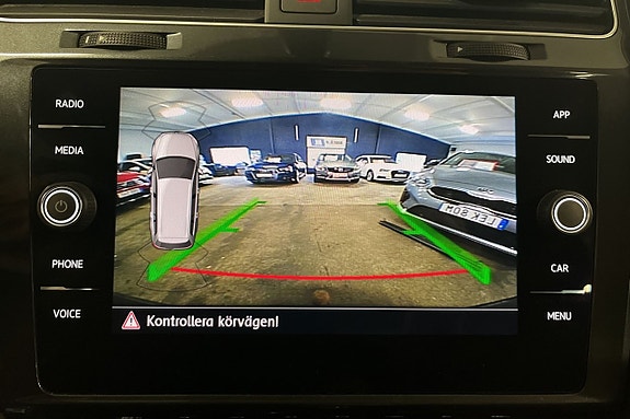 Volkswagen Golf Alltrack 20 of 22