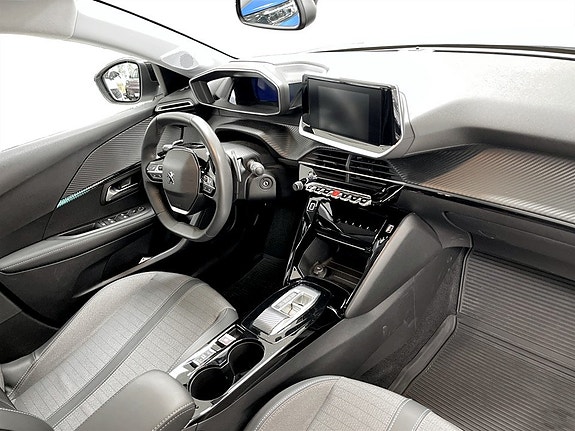 Peugeot 208 12 of 16