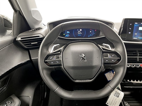 Peugeot 208 7 of 16