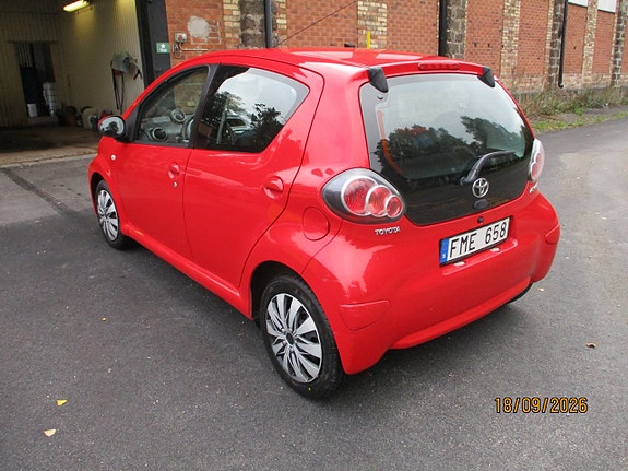 Toyota Aygo 3 of 5