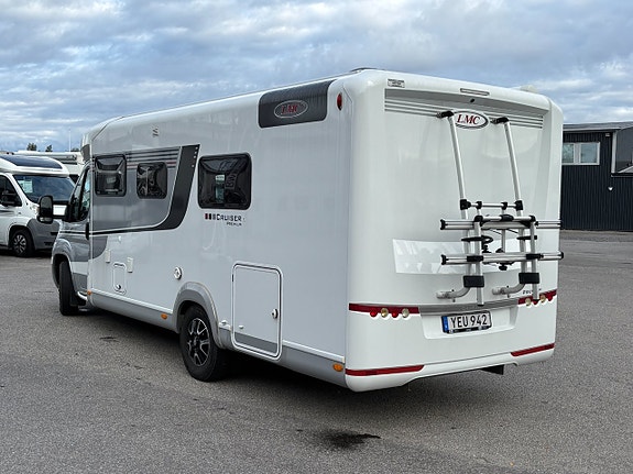 LMC Premium T 711 -Alde- Aut -Långbädd- Toa/dusch bak 3 of 18