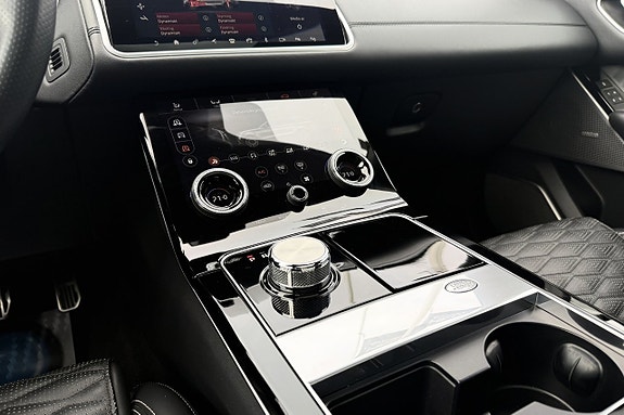Land Rover Range Rover Velar 30 of 30