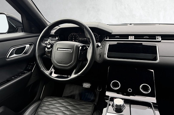 Land Rover Range Rover Velar 18 of 30
