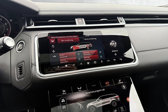 Land Rover Range Rover Velar 28 of 30