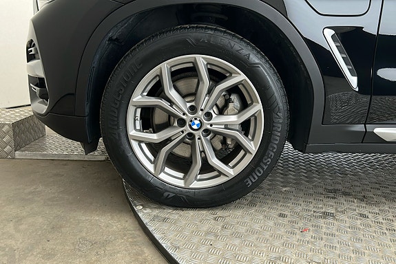 BMW X3 12 of 24