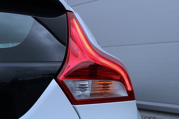 Volvo V40 27 of 27