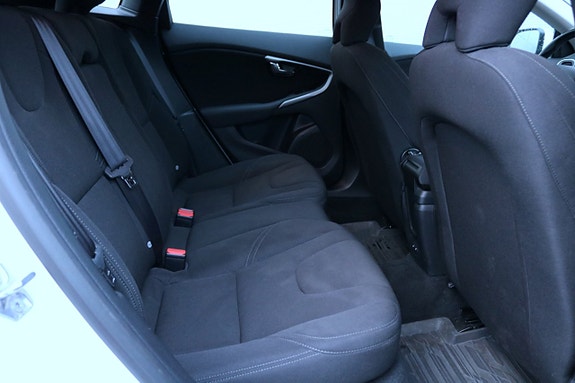 Volvo V40 11 of 27