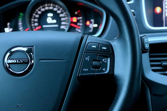 Volvo V40 18 of 27