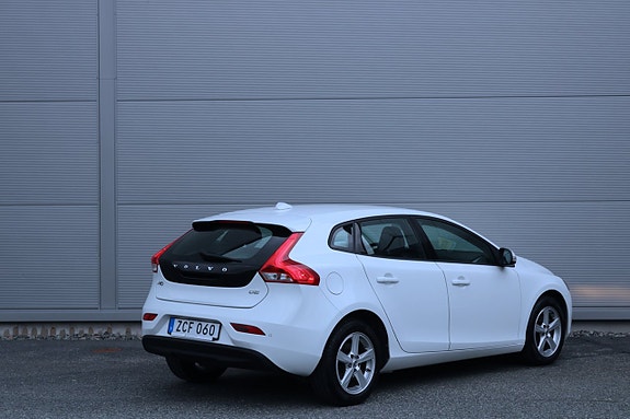 Volvo V40 5 of 27