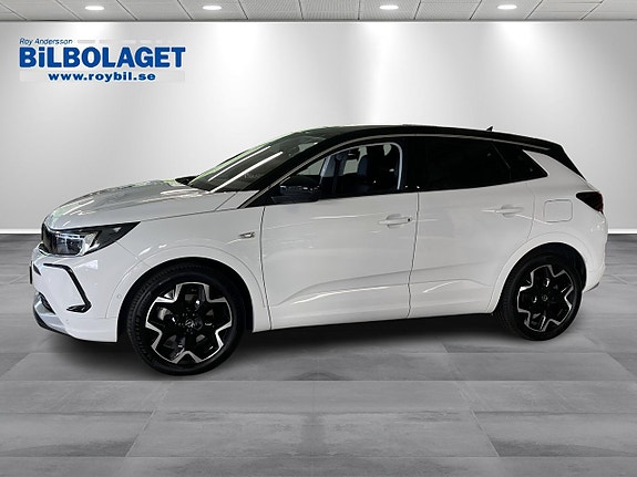 Opel Grandland X 2 of 12