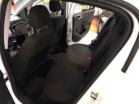 Opel Corsa 13 of 13