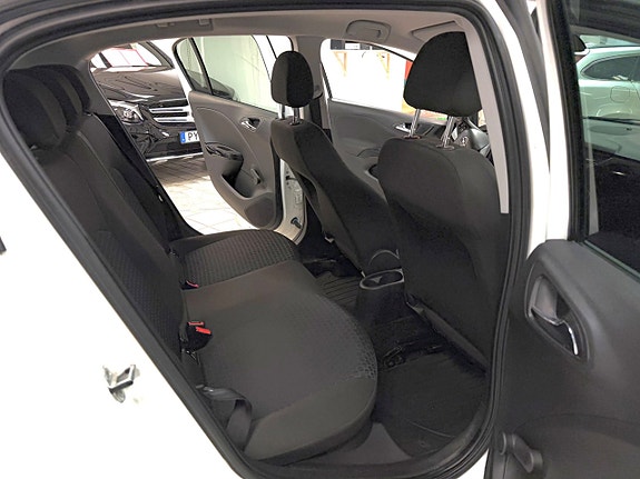 Opel Corsa 12 of 13