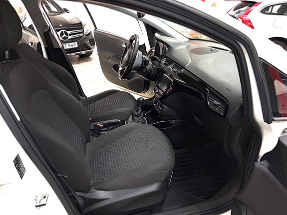 Opel Corsa 11 of 13
